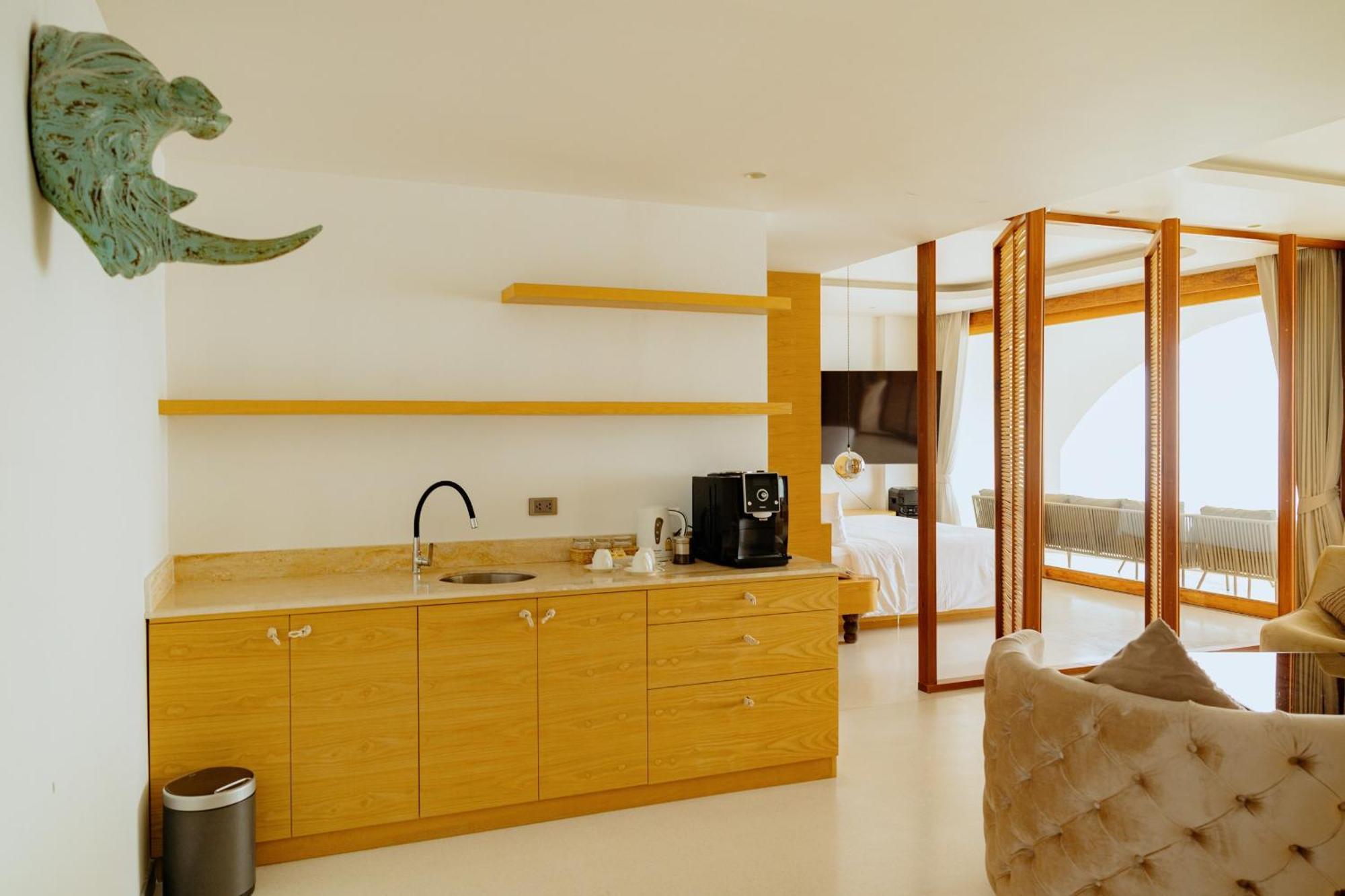 Elite Atoll Beachfront Hotel Khanom Bilik gambar